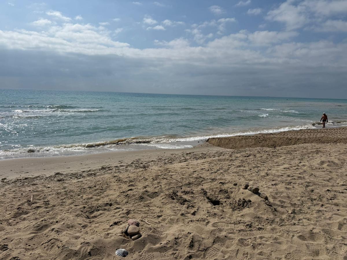 Playas de Sagunt: Comienza la eliminación de los altos escalones que complicaban el acceso