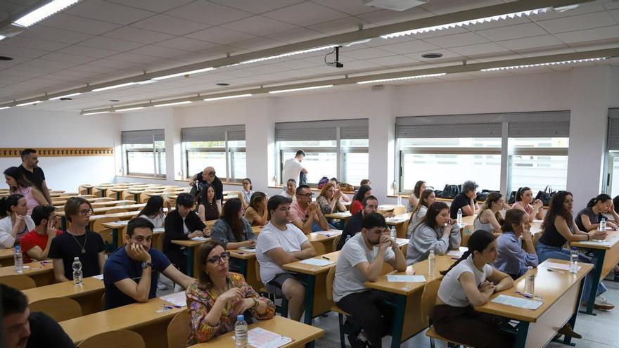 1.423 opositores se examinan en Badajoz para ser funcionarios del Estado: "Voy a por todas"