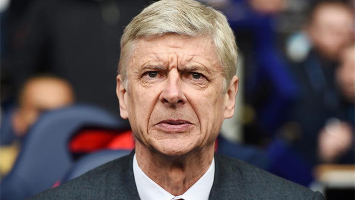 Wenger todavía confía en ganar la Premier