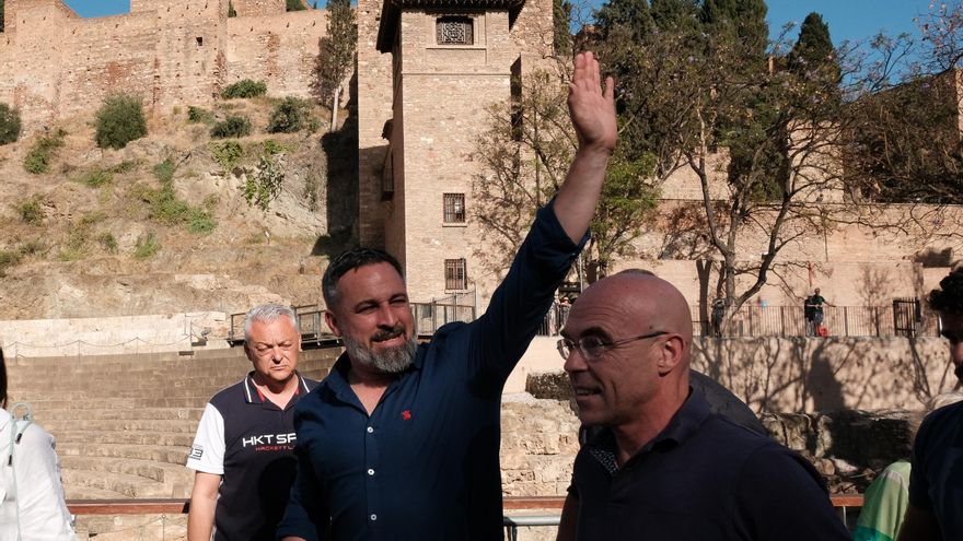 Abascal &quot;hablaría&quot; con Feijóo de una eventual moción de censura si no pacta con Junts