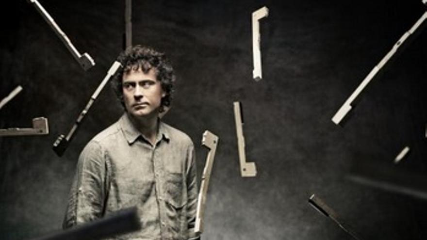 Paul Lewis Paul Lewis