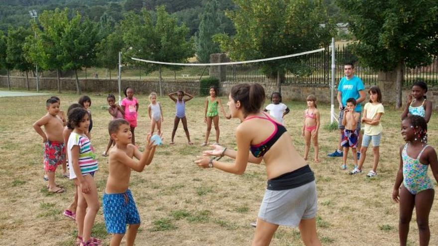 Menores de Córdoba participan en las actividades vacacionales y saludables de CaixaProinfancia