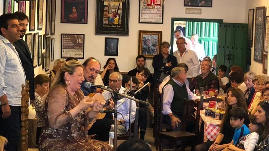 Remedios Reyes y Manuel Silveria actúan para Palomo