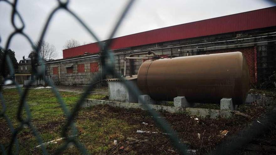 La antigua nave de Alfageme en Vilaxoán, en la zona de O Preguntoiro. // Iñaki Abella