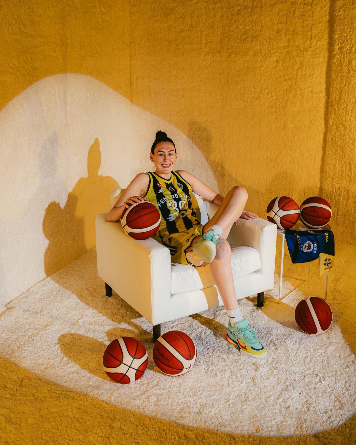 Breanna Stewart, en el 'Content Day' del Fenerbahce.
