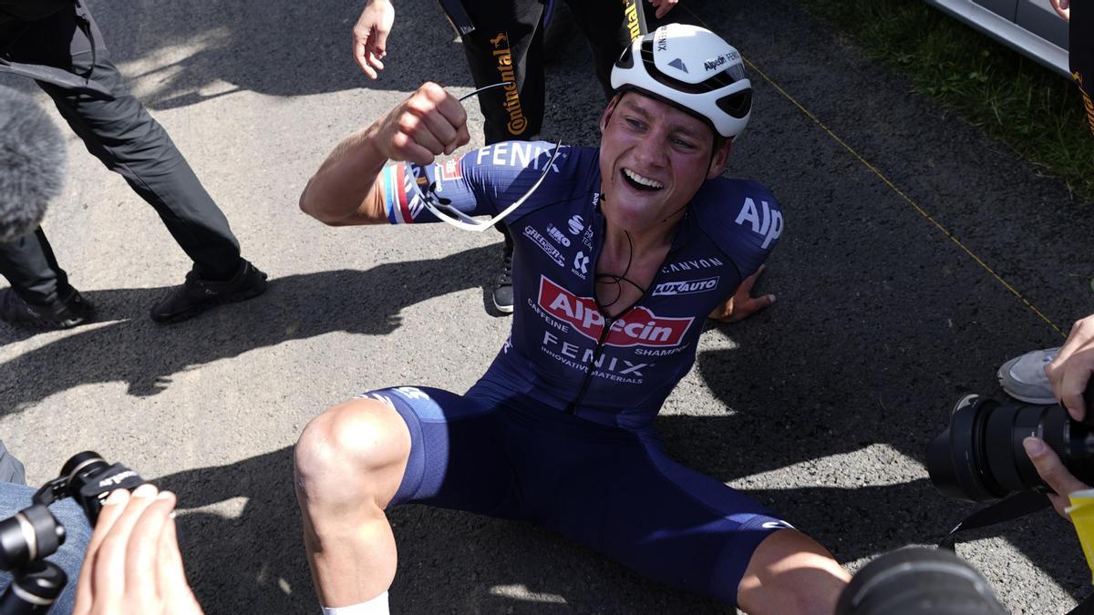 Adrie Van der Poel, tras ganar la segunda etapa del Tour de Francia.