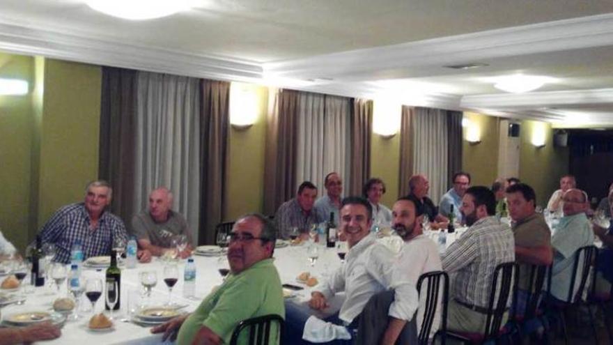 Felechosa celebró la tradicional comida previa al Carmín