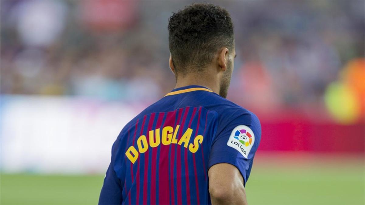 Douglas no volverá a vestir la camiseta del Barça