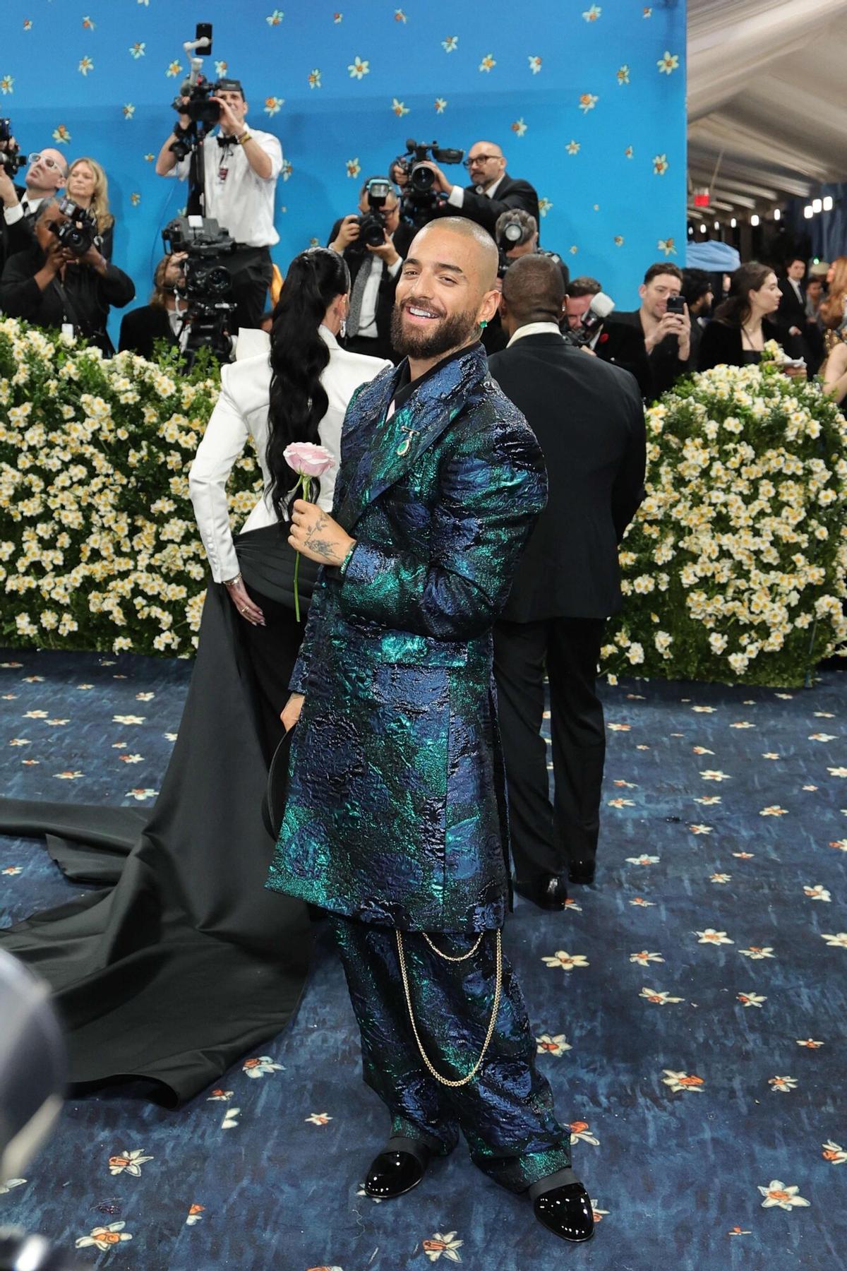 NEW YORK, NEW YORK - MAY 05: Maluma attends the 2025 Met Gala Celebrating "Superfine: Tailoring Black Style" at Metropolitan Museum of Art on May 05, 2025 in New York City. Savion Washington/Getty Images/AFP (Photo by Savion Washington / GETTY IMAGES NORTH AMERICA / Getty Images via AFP)