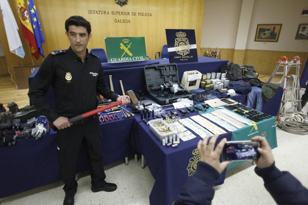 La organización desmantelada tras la detención de cuatro presuntos delincuentes tenía su principal radio de acción en polígonos industriales de A Coruña y Pontevedra.