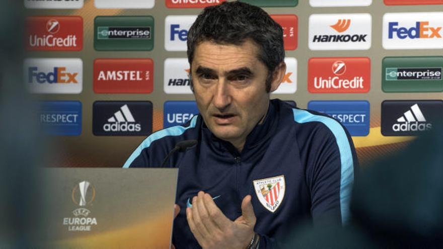 Valverde admite que su equipo llega &quot;cansado pero contento&quot;