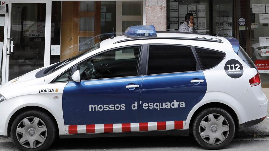 Una imagen de archivo de un vehículo de los Mossos.