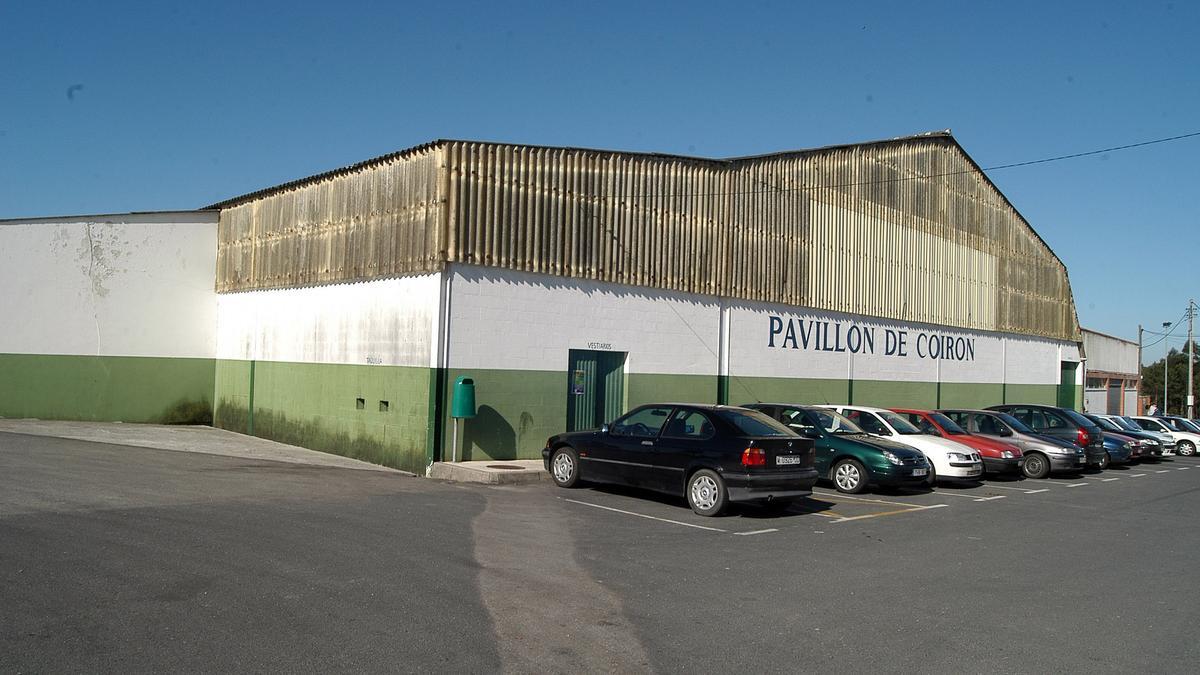 Pabellón de deportes de Coirón en Dena