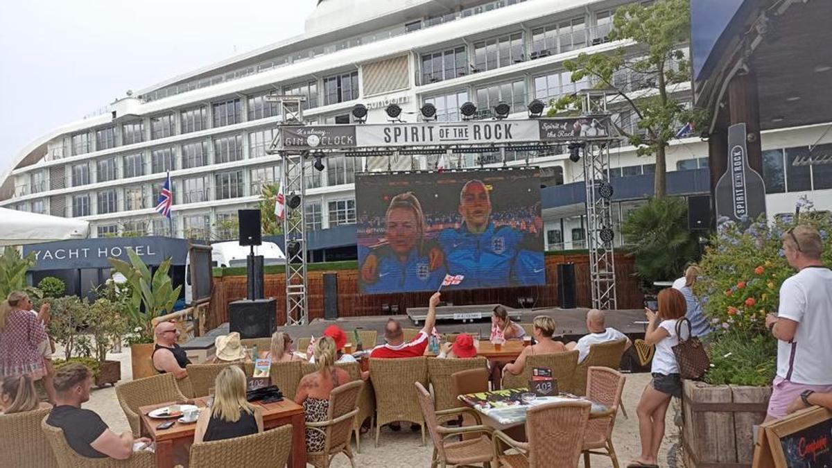 Uno de los hoteles en los que se vio el partido en Gibraltar.