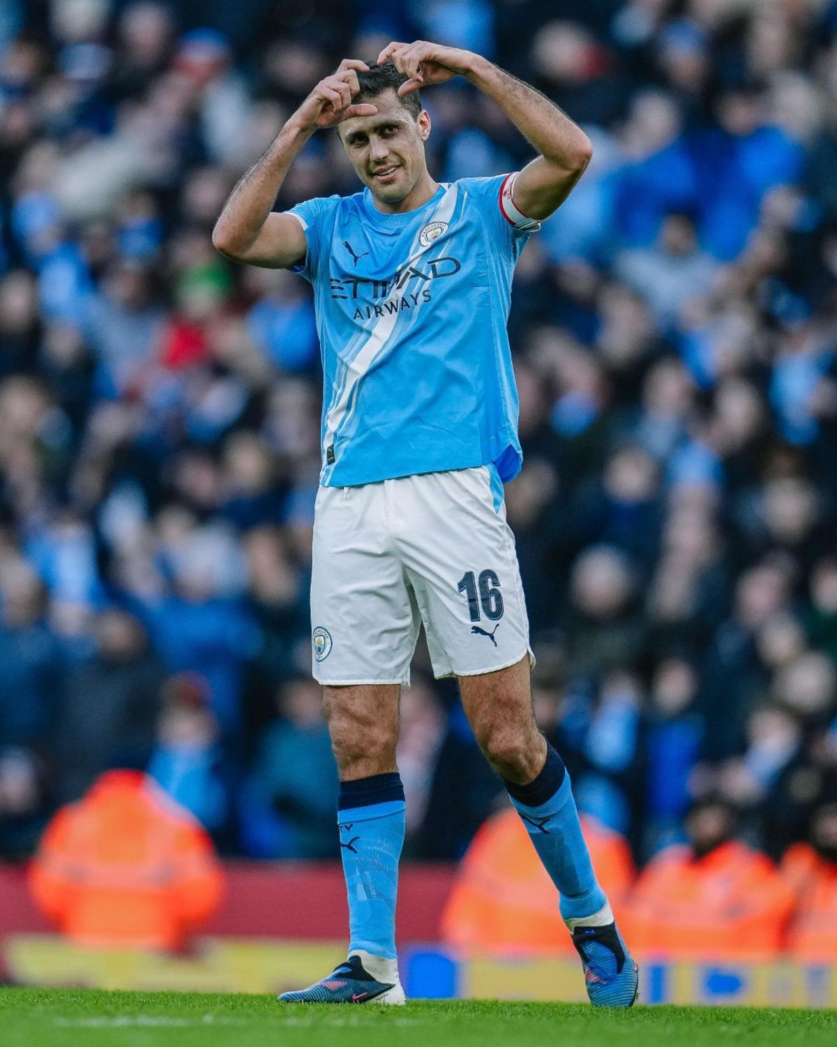 Rodri Hernández, futbolista del Manchester City, celebra su primer gol en casi dos años