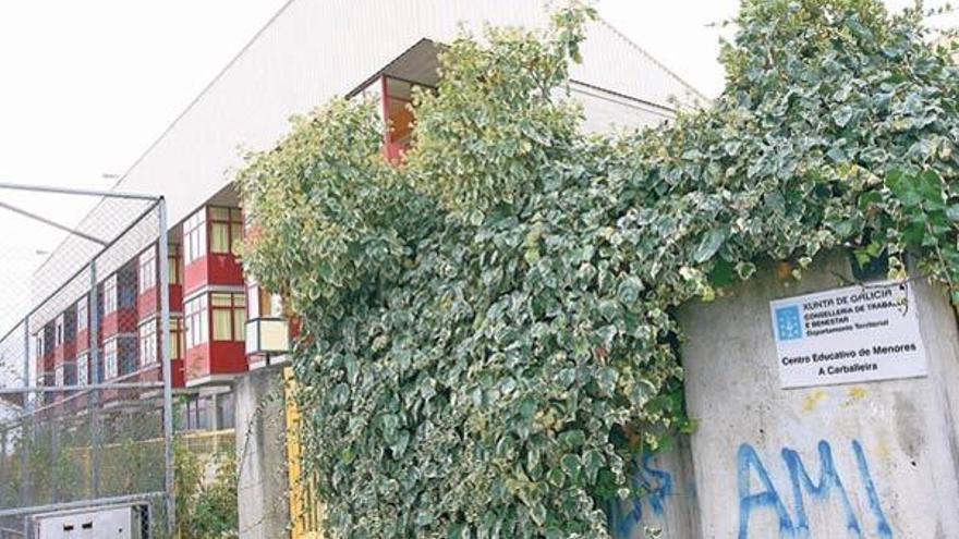 Centro Educativo de Menores de A Carballeira, donde podría ingresar el menor en los próximos días.  // J.R.