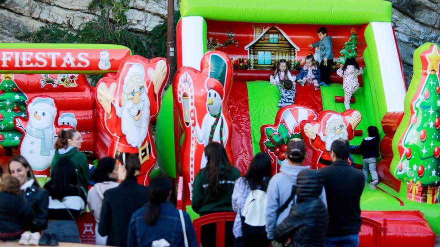 Centro navideño en el Parque Reina Sofía de Ibiza