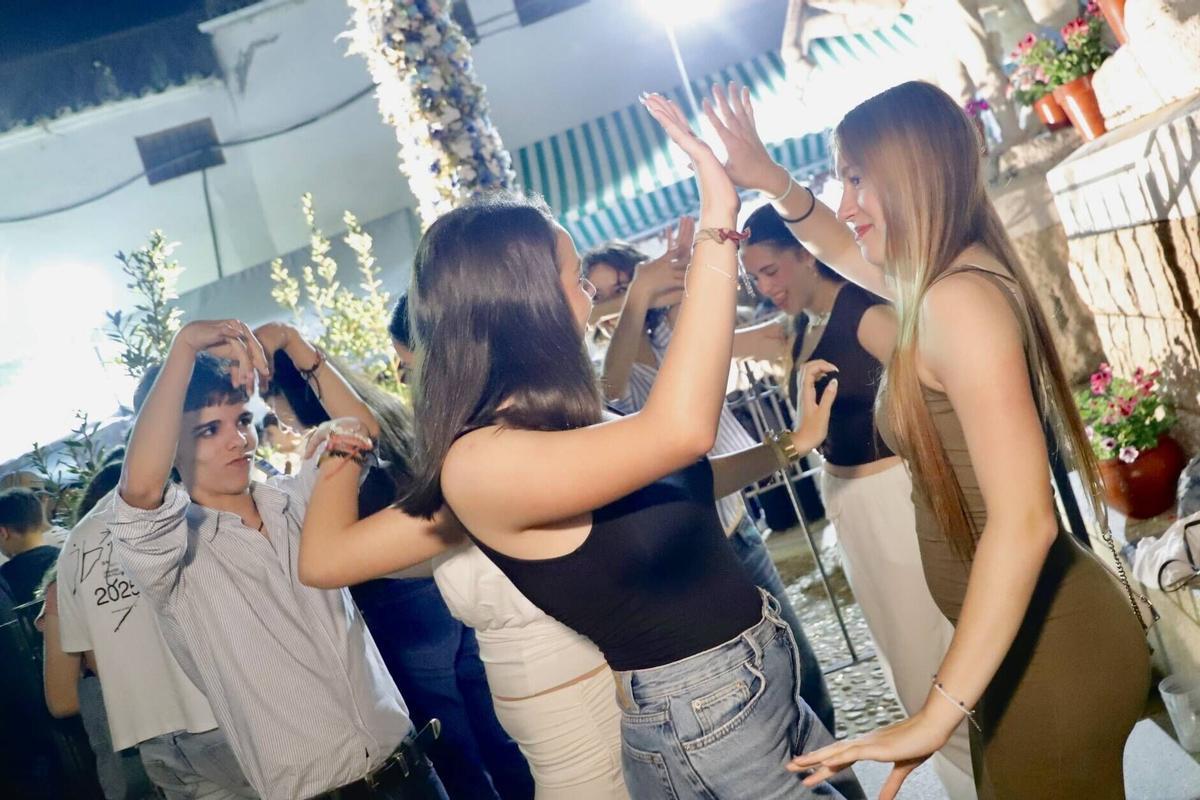 Noche de ‘juernes’ en las Cruces de Córdoba