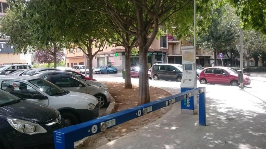 La nueva parada instalada en la plaza de Barcelona.