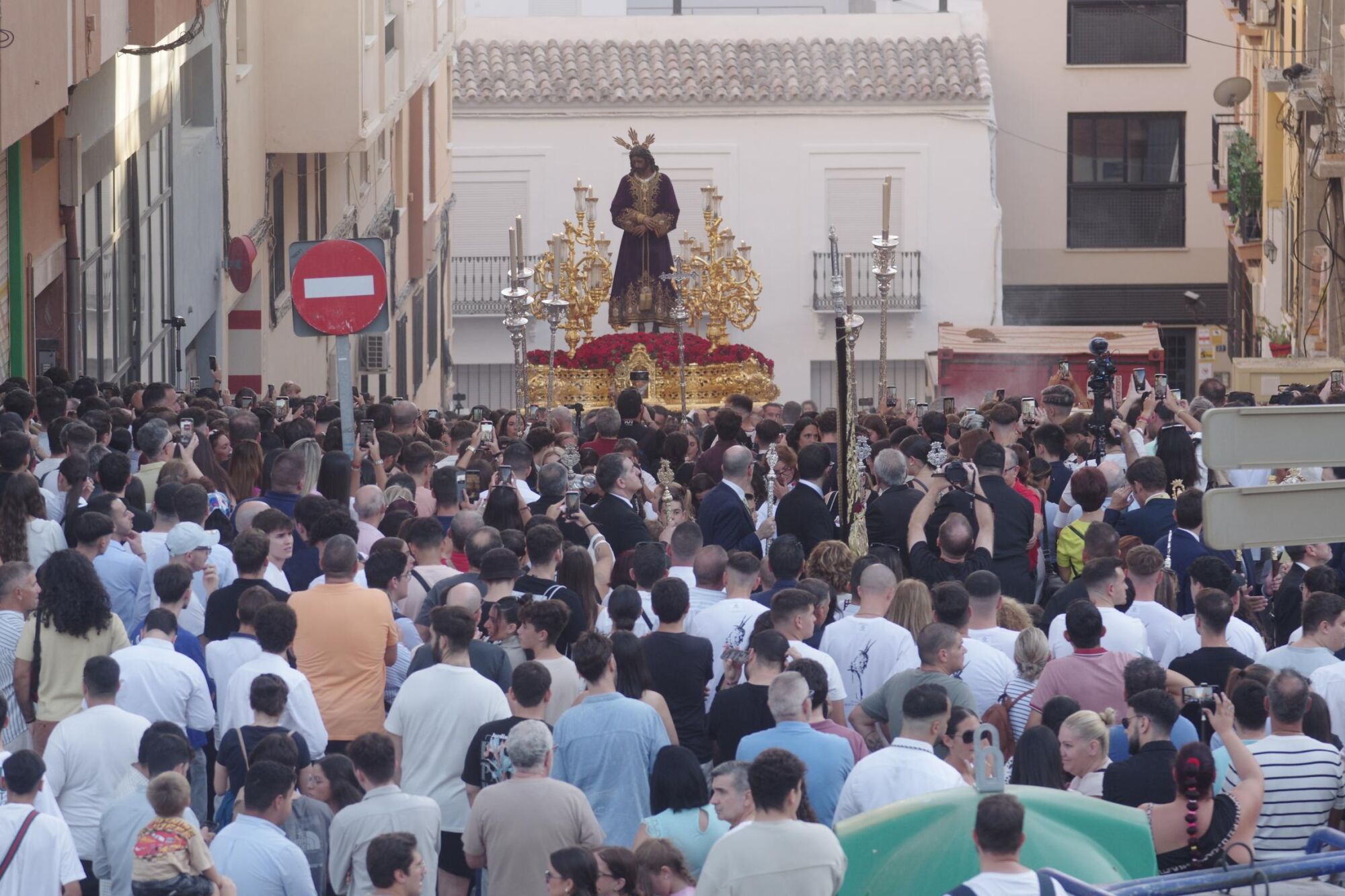 Salida extraordinaria del Señor de la Soledad por el 25 aniversario de su bendición