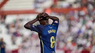 La Segunda División se rifa a Yussi Diarra: pretendientes, caché, situación en el CD Tenerife...