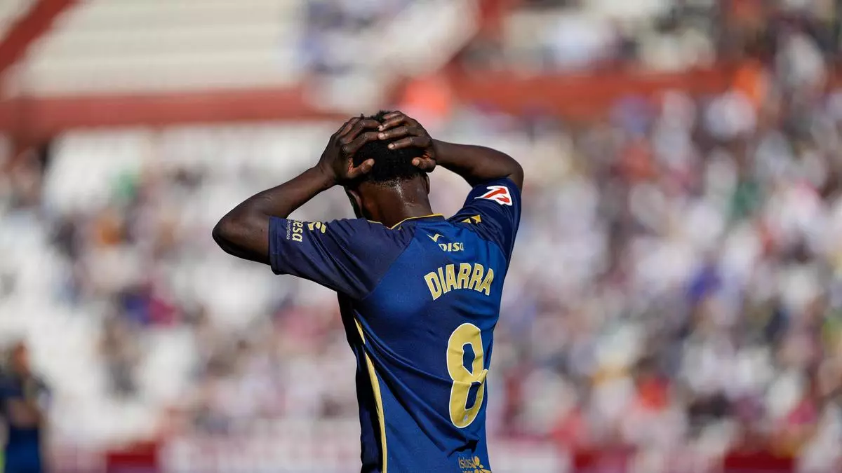 La Segunda División se rifa a Yussi Diarra: pretendientes, caché, situación en el CD Tenerife...