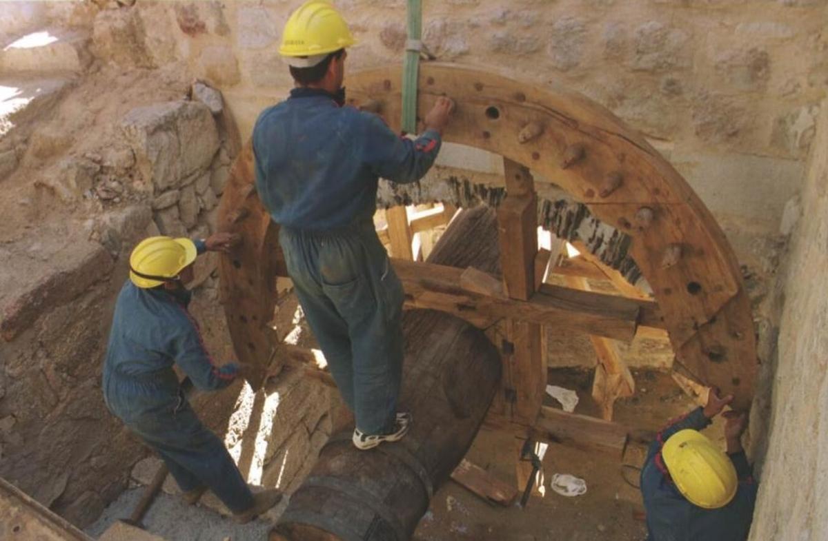 Restauración de las Aceñas de Olivares, año 2000.