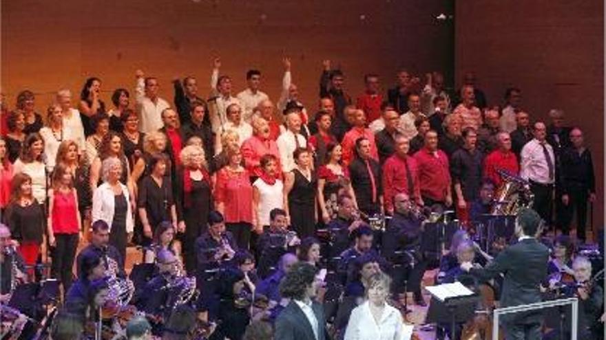 Un gran espectacle situa professionals i aficionats sobre l&#039;escenari de l&#039;Auditori.