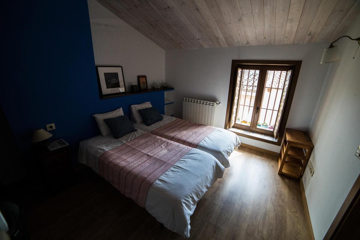 Una habitación de una casa rural.