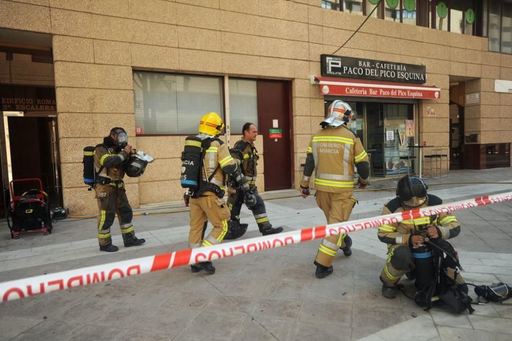 Los bomberos de Murcia, luchando contra el fuego c
