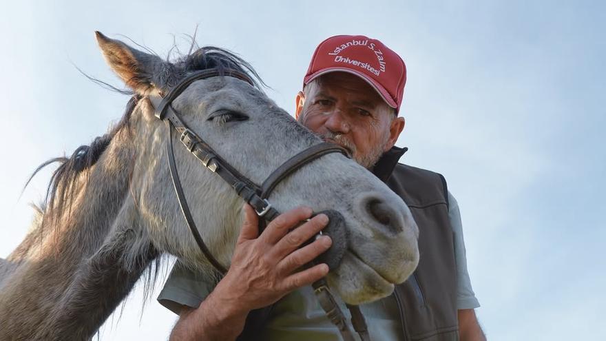 La historia del extremeño que llegó a La Meca a caballo: un viaje de ocho meses y 7.250 kilómetros