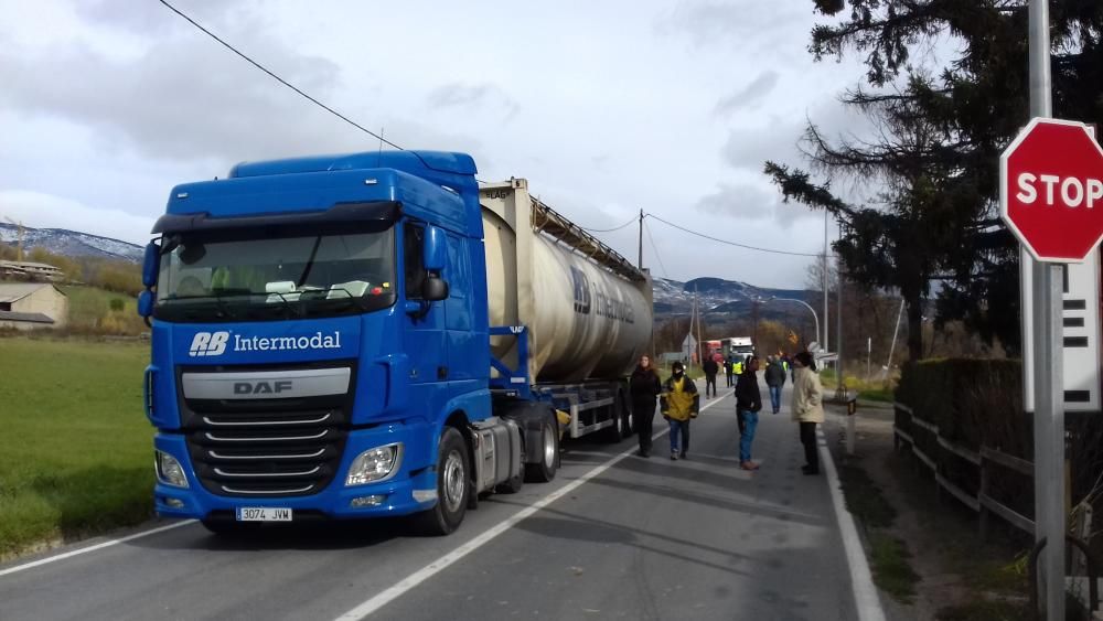 Tall a la frontera a Puigderdà