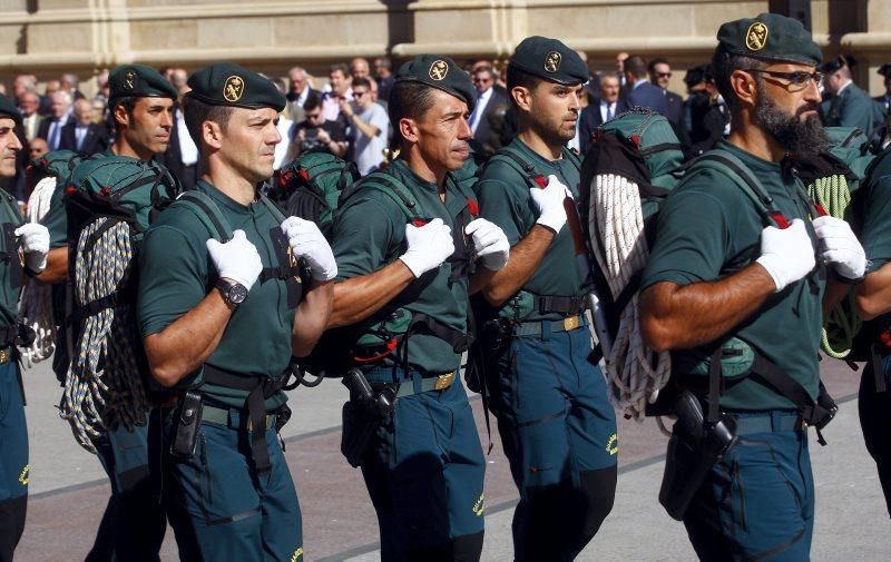 La Guardia Civil rinde homenaje a la Virgen del Pilar, su patrona.