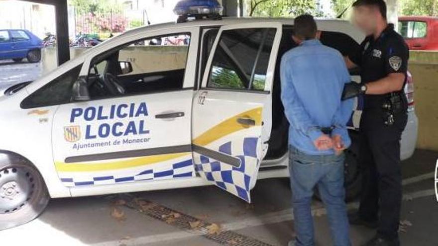 Detienen a un tironero en Manacor con numerosos antecedentes por robos