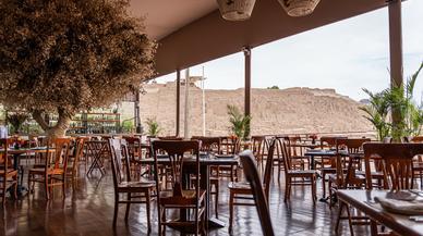 El restaurante de Lima que se encuentra a los pies de una antigua pirámide preinca