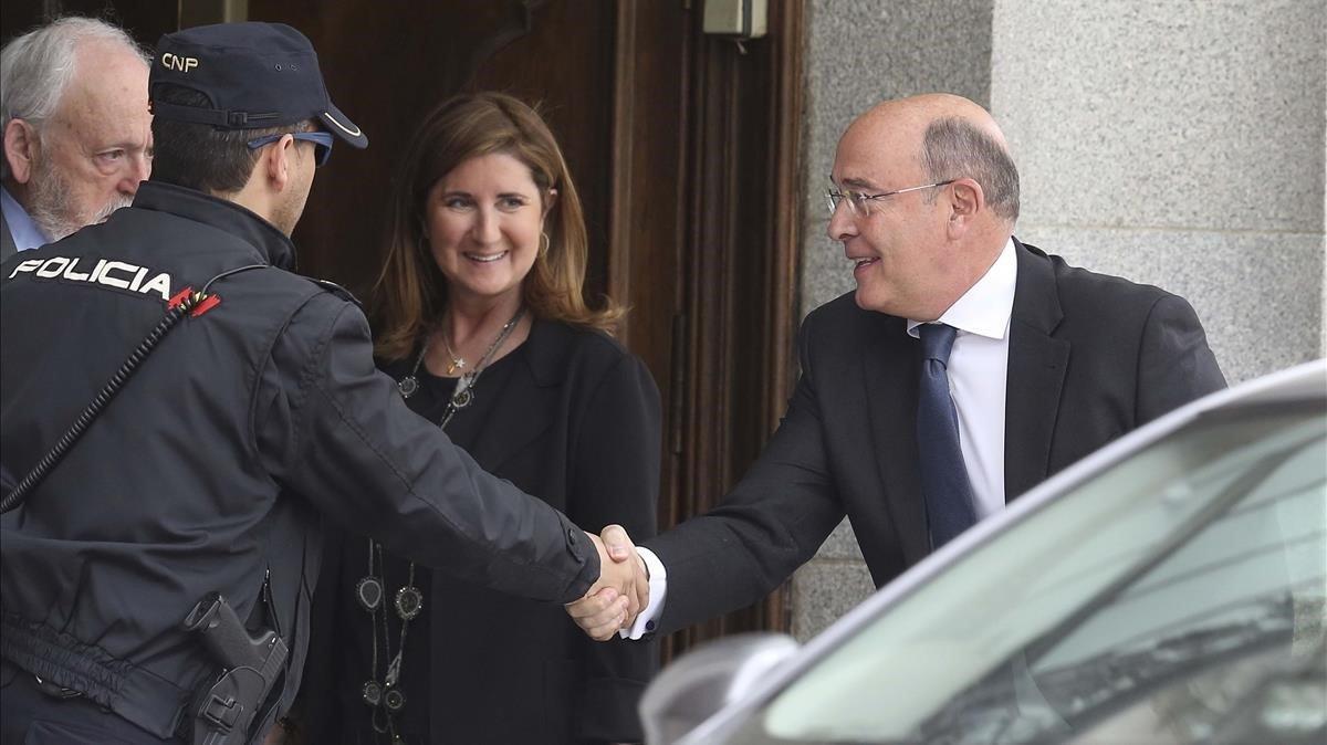 El Coronel de la Guardia Civil, Diego Perez de los Cobos entra al Tribunal Supremo para declarar como testigo.