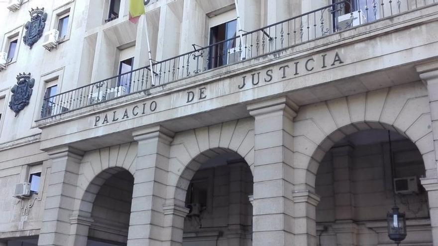 El TSJA reconoce la incapacidad absoluta a una auxiliar de ayuda a domicilio con fibromialgia