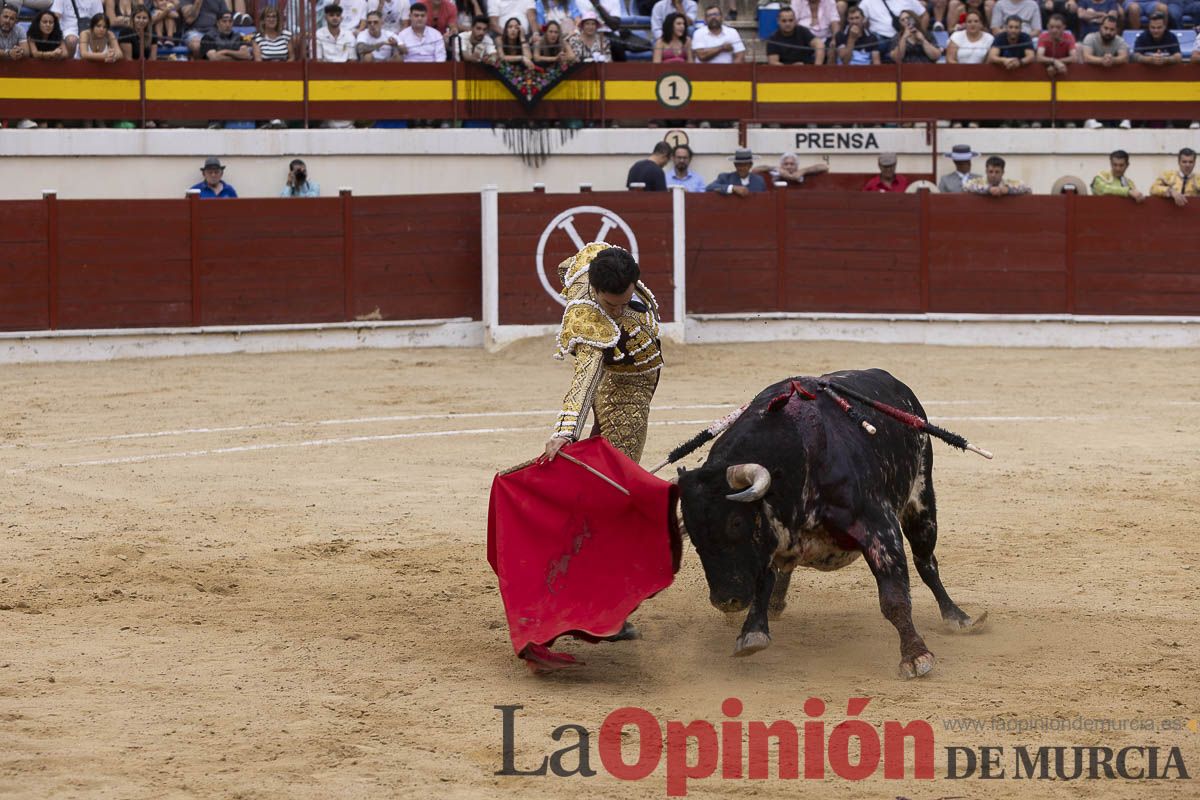 Tarde histórica en Abarán con la alternativa de José María Trigueros y el indulto de Tomás Rufo, junto a Castella salieron a hombros