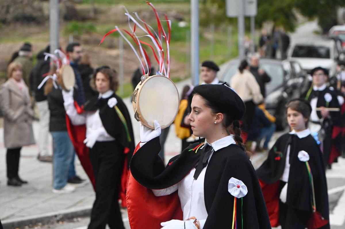 Navia acoge por primera vez el Certamen de Rondallas de Vigo