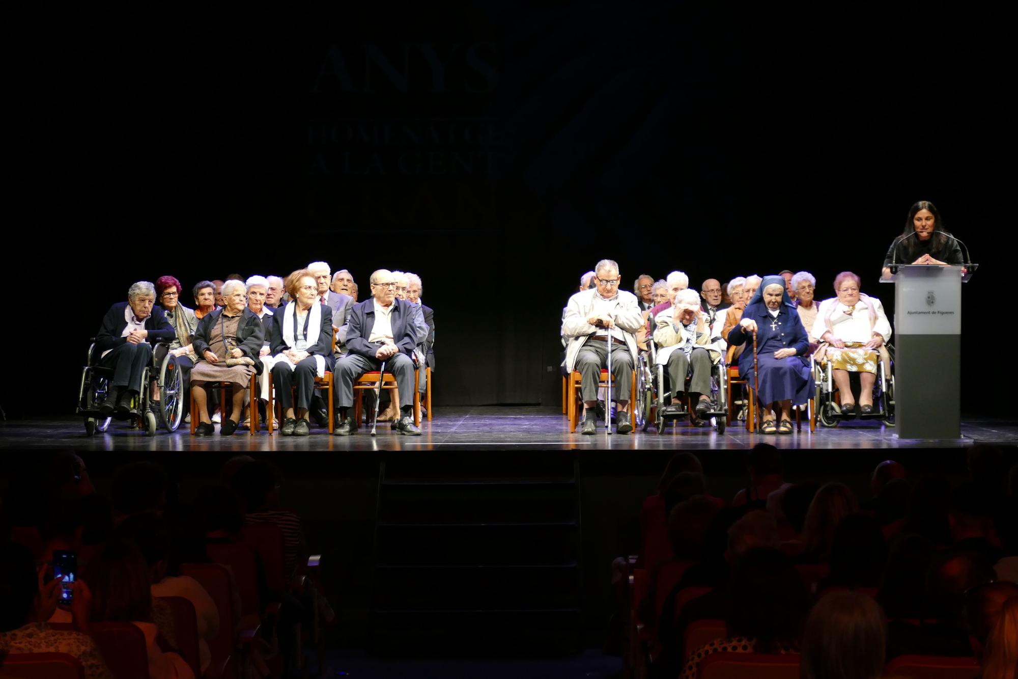 Totes les imatges de l'acte d'homenatge a les persones que celebren 90 anys aquest 2023