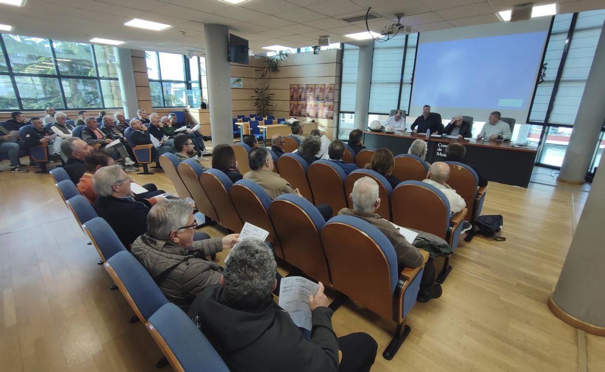 José Núñez, Gustavo Rodríguez , José Barreiro y Pablo Martínez, en la presentación en 2025 del nuevo edificio. | SANTOS ÁLVAREZ