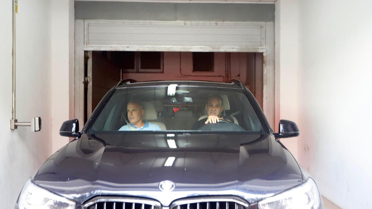 Javi Garrido, a la salida de las oficinas del club
