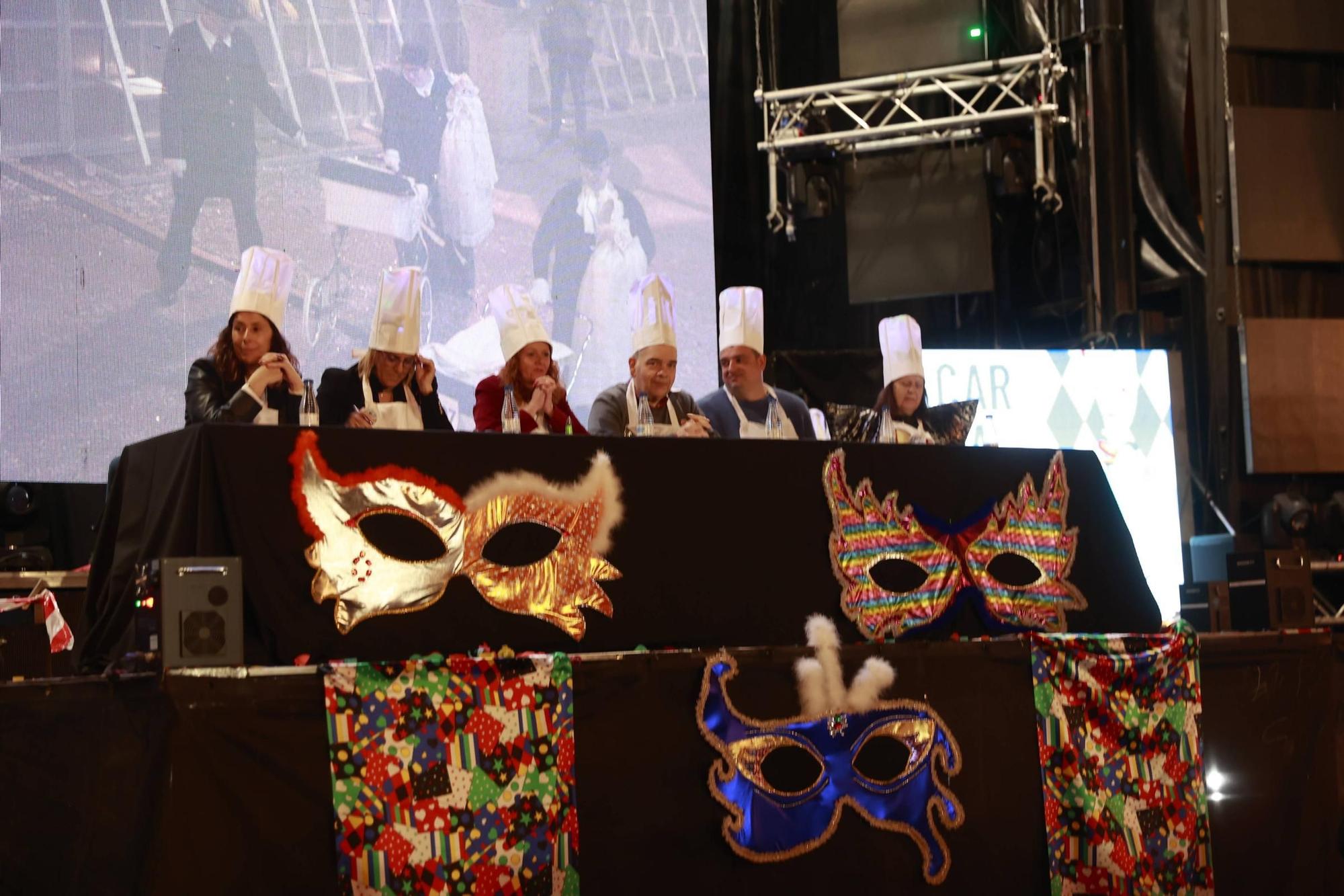 EN IMÁGENES: El Carnaval llena de color y alegría las calles de Oviedo