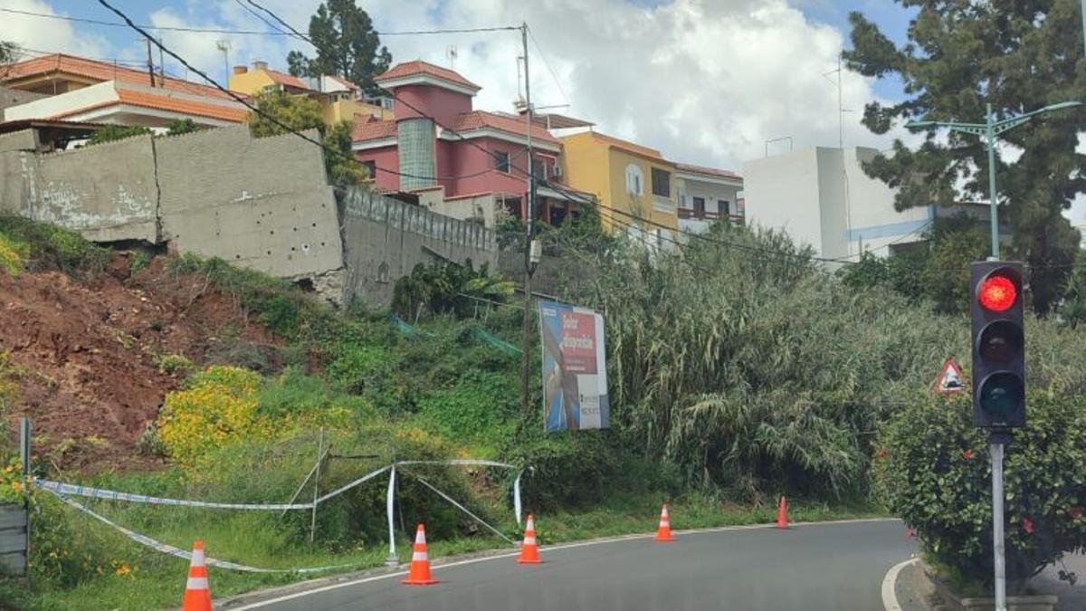 Muros afectados que se van a demoler.