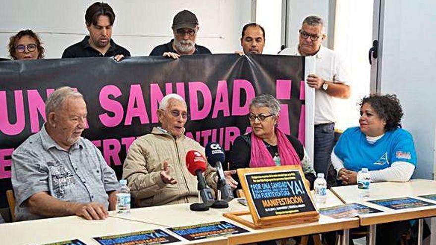 Las asociaciones convocan una manifestación por una sanidad digna en la Isla el 30 de noviembre.