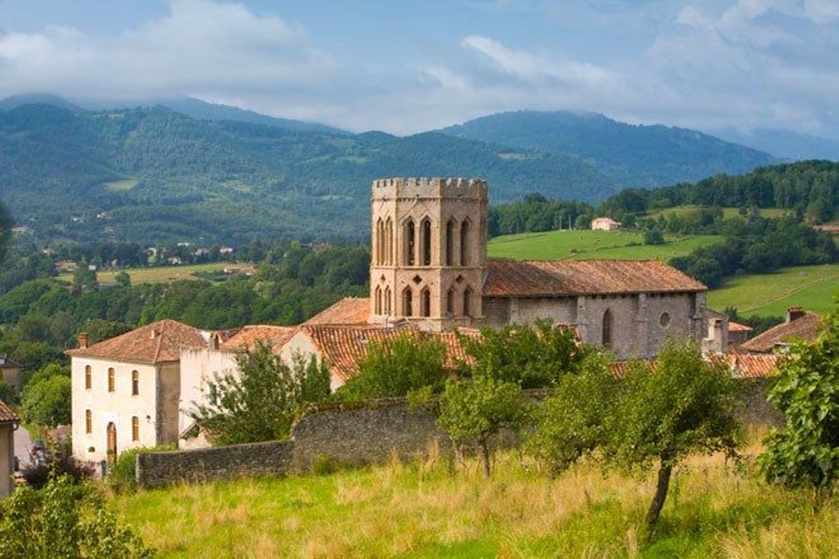 Catedral de Saint-Lizier, una comuna francesa del departamento del Ariège en la región de Mediodía-Pirineos.