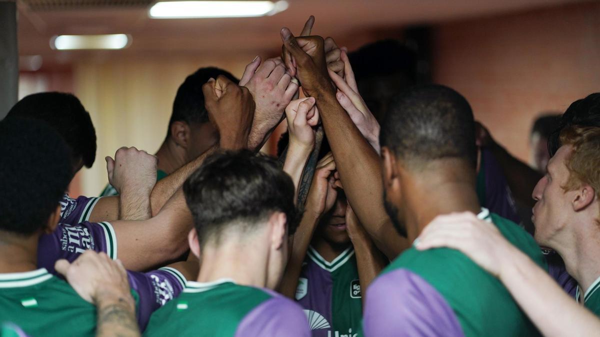 Los jugadores del Unicaja, antes de un partido.