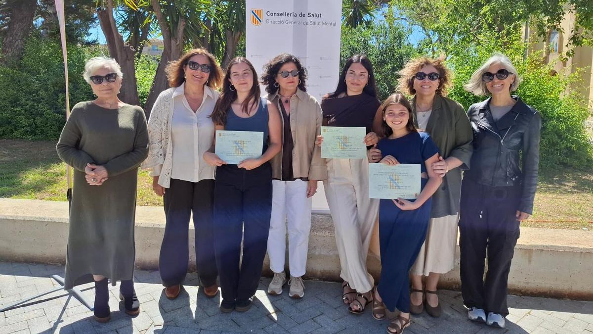 Las jóvenes escritoras en la entrega de premios celebrada en Palma