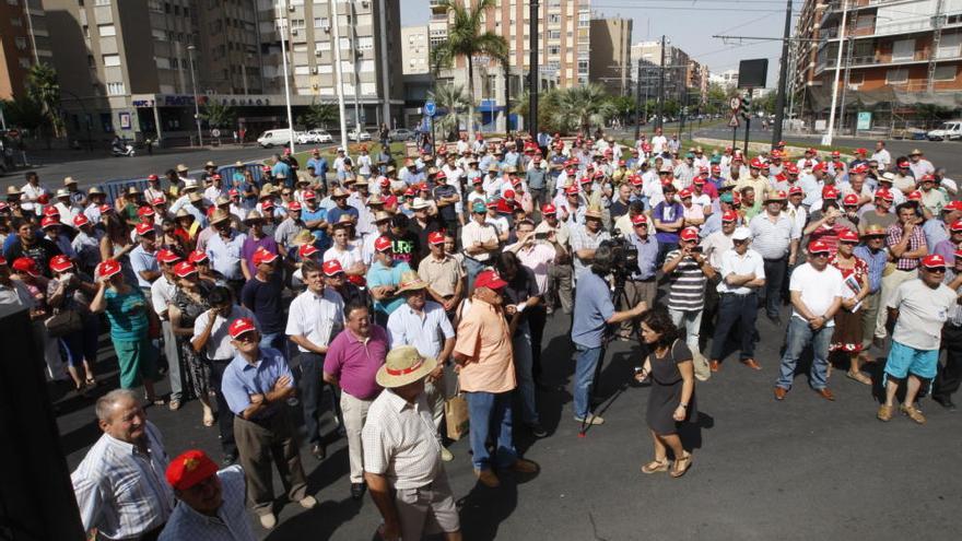 Los agricultores inician la cuenta atrás antes de salir a la calle por la falta de agua