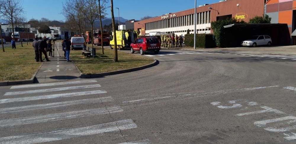 Un ferit molt greu per la deflagració d'un camió a Olot